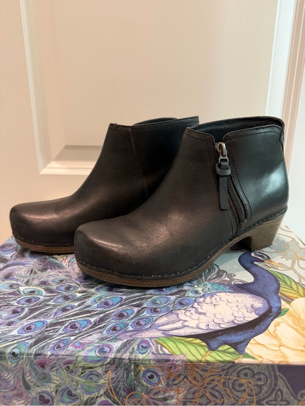 Dansko Maria Black Leather Ankle Boots Booties Side Zip EU 37 US 6.5-7